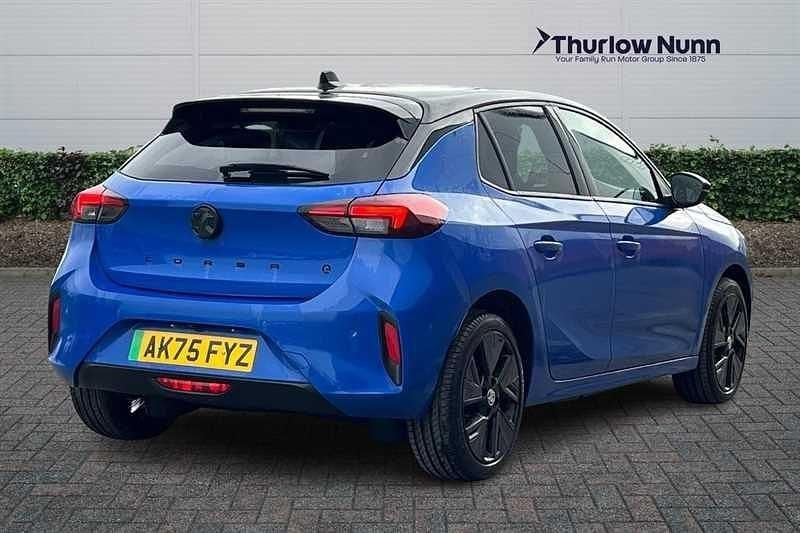 Usado Vauxhall Corsa-e Ultimate 100 kW (136 HP) 2025 Azul Citadino