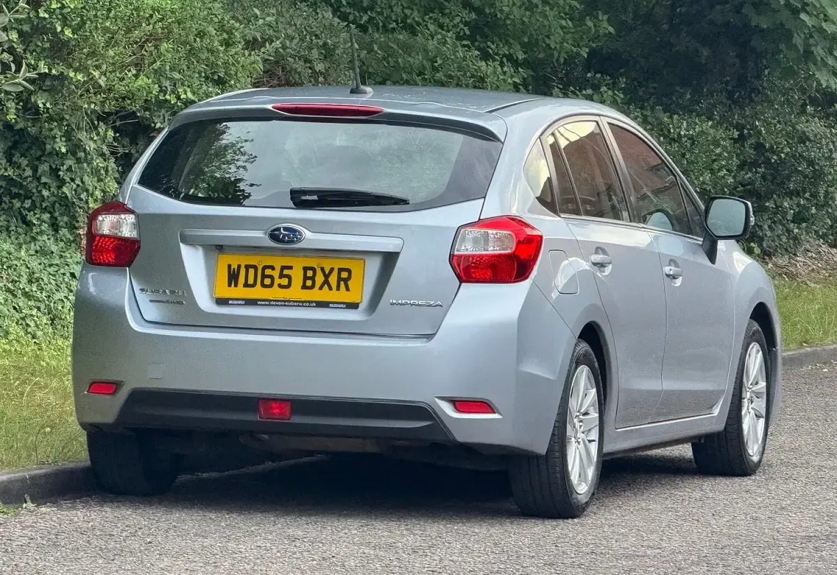 Used Subaru Impreza 114 HP (83 kW) 2015 Silver Hatchback