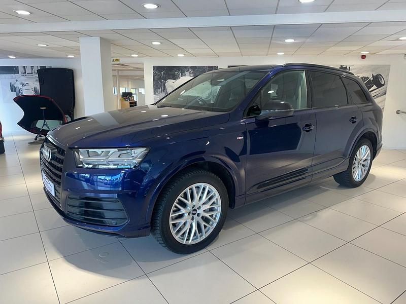 Used Audi Q7 Black Edition 286 HP (210 kW) 2019 Blue SUV