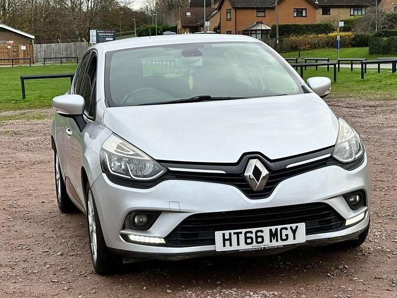 Used Renault Clio IV Dynamique 2017 Silver Hatchback