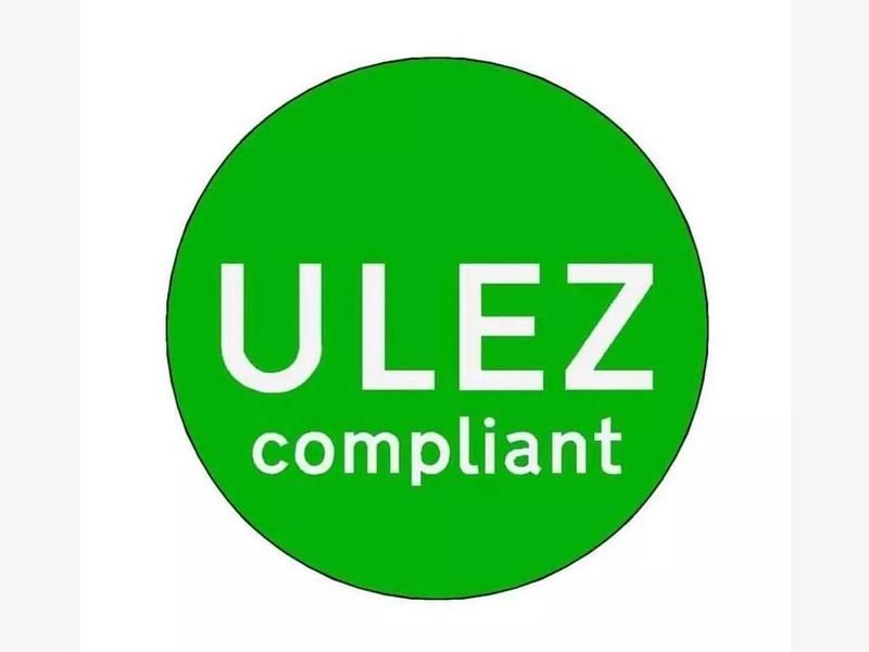 Used Ford S-MAX Titanium 2016 White MPV