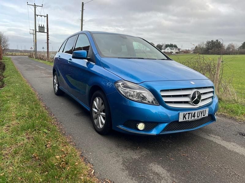 Used Mercedes B180 SE 2014 Blue MPV