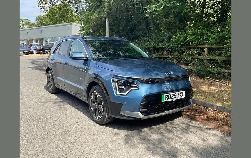 Blue Used 2025 Kia e-Niro 4 SUV | £27,995 (Expensive) - Image 1/4
