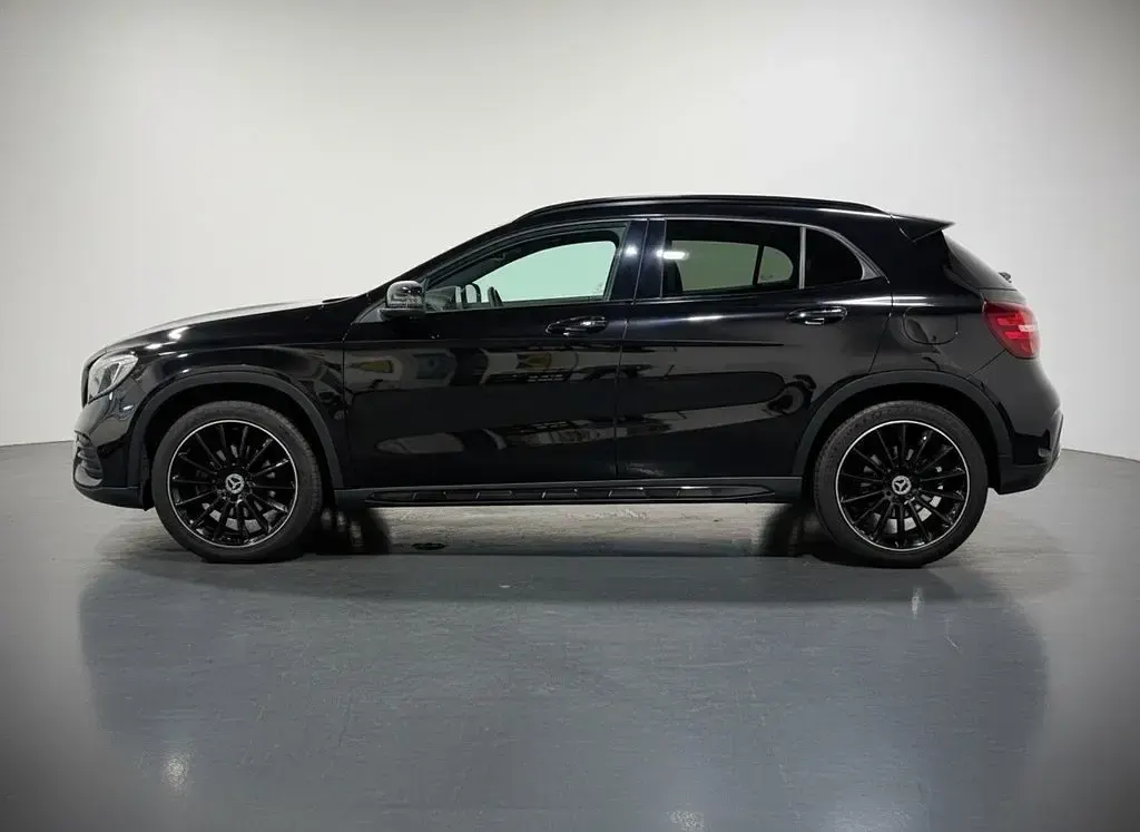 Used Mercedes GLA200 AMG Line Premium Plus 156 HP (114 kW) 2019 Black SUV