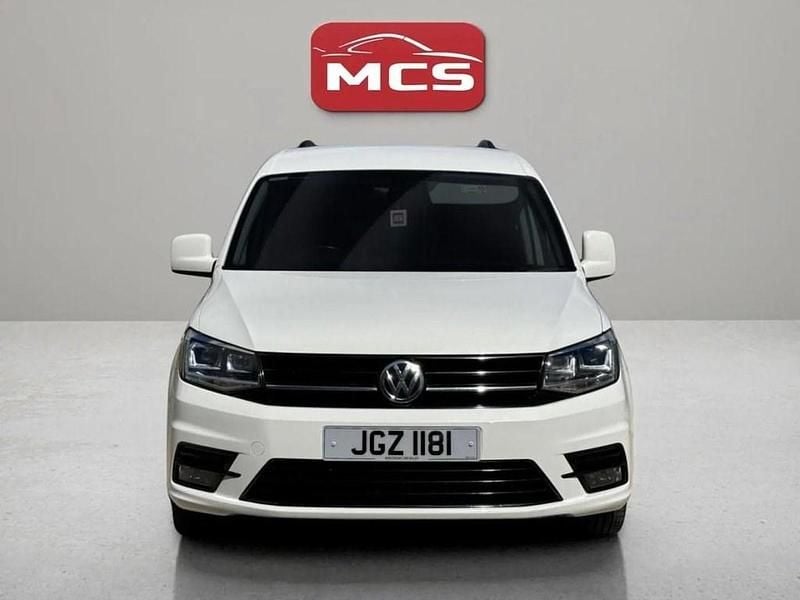 Begagnad VW Caddy Highline 150 HK (110 kW) 2018 Vit Minibuss