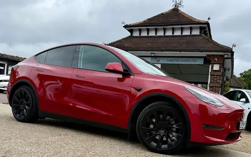 Used Tesla Model Y Long Range AWD 286 kW (389 HP) 2025 SUV