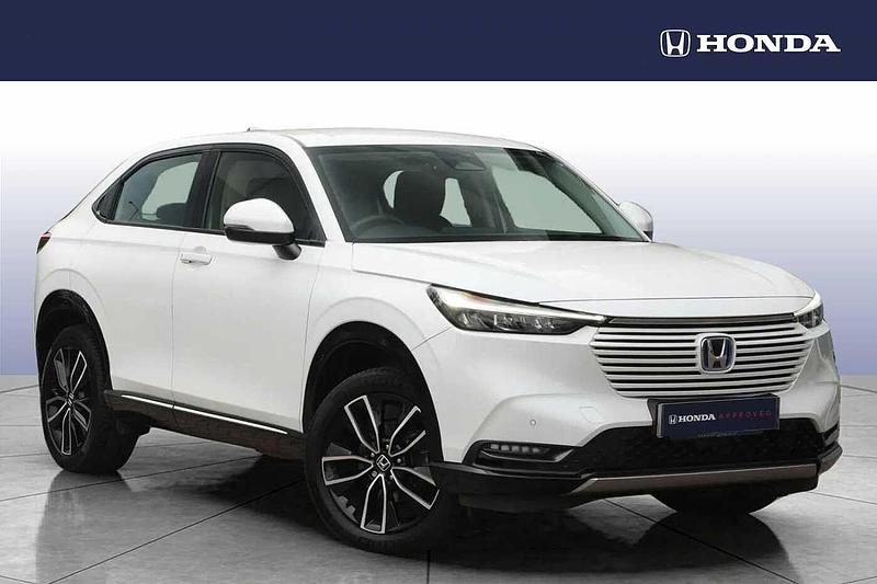 Platinum white Used 2023 Honda HR-V Advance SUV | £20,990 (Good price) - Image 1/4