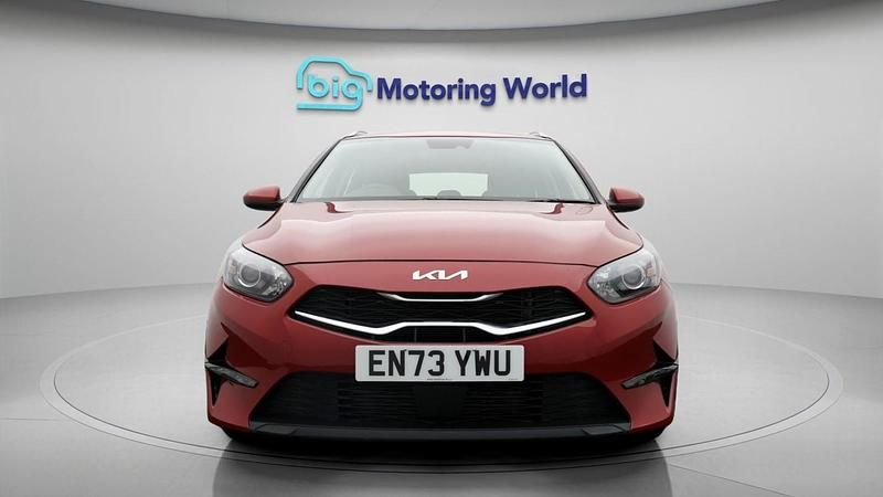 Used Kia Ceed 2024 Red Hatchback