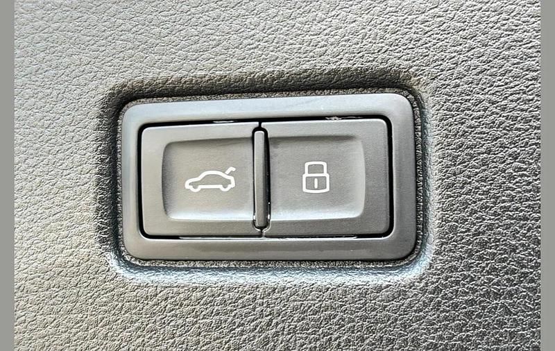 Used Audi Q5 Sportback Comfort 204 HP (150 kW) 2022 Grey SUV