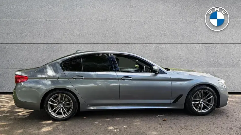 Used BMW 520 M Sport 190 HP (139 kW) 2019 Blue Sedan