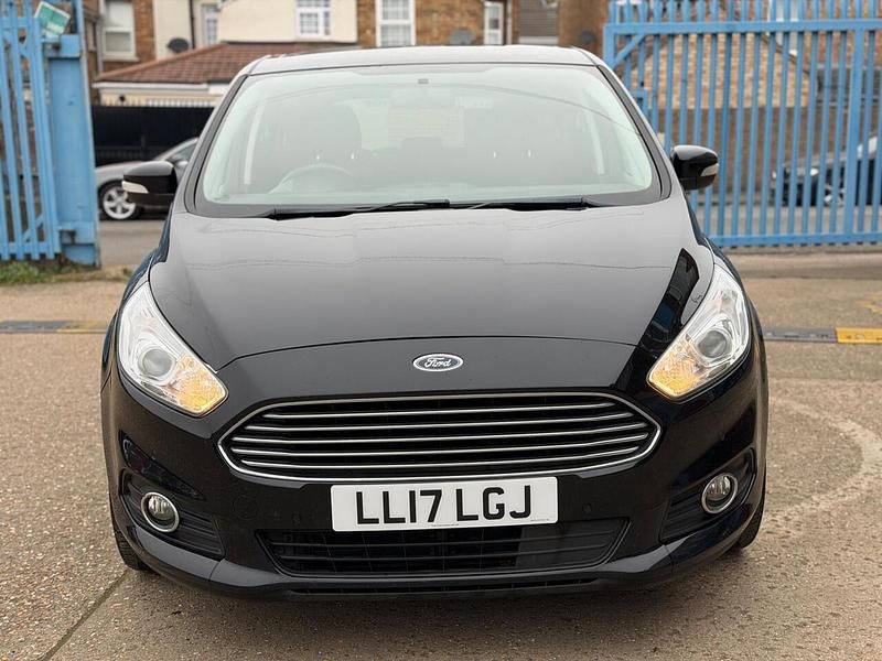 Used Ford S-MAX Zetec 2017 Black MPV