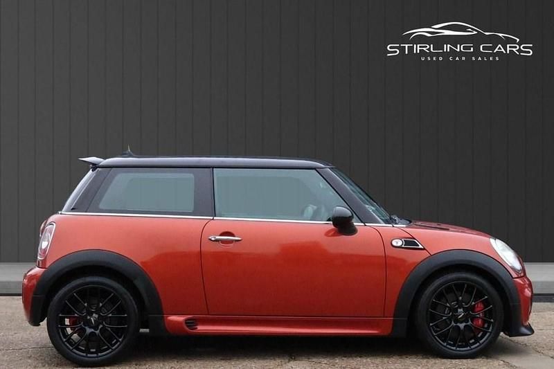 Used Mini John Cooper Works Hatch 211 HP (155 kW) 2010 Orange Hatchback