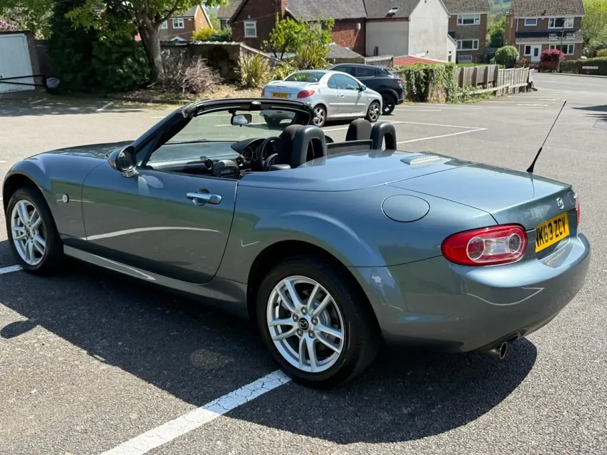 Begagnad Mazda MX5 126 HK (92 kW) 2013 Grå Cab