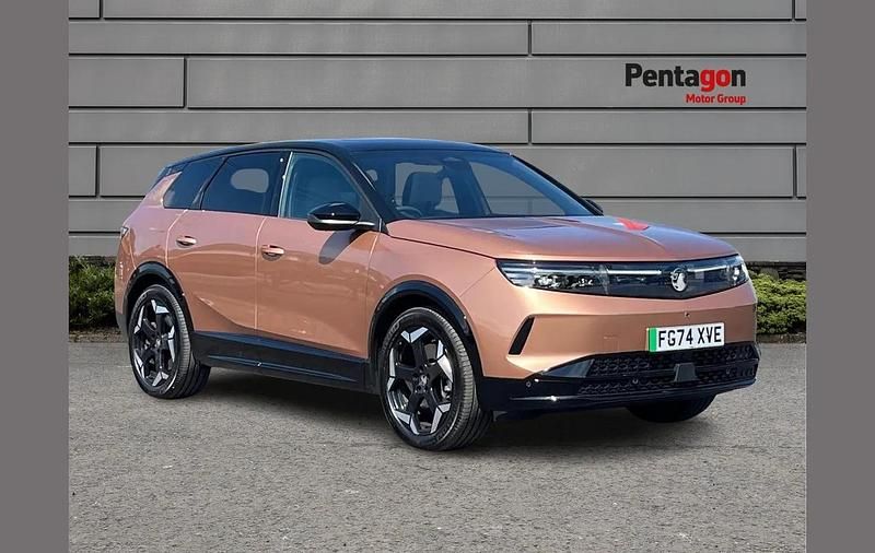 Used Vauxhall Grandland Ultimate 157 kW (214 HP) 2024 Brown SUV