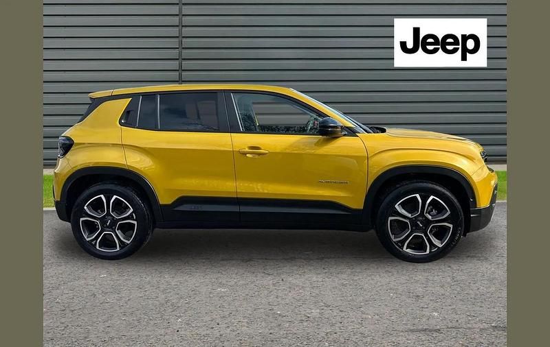 Used Jeep Avenger EV Summit 114 kW (156 HP) 2025 Yellow SUV