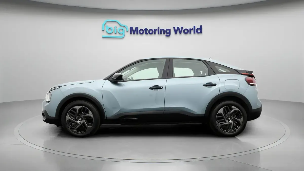 Used Citroën C4 PureTech 101 HP (74 kW) 2023 Blue SUV
