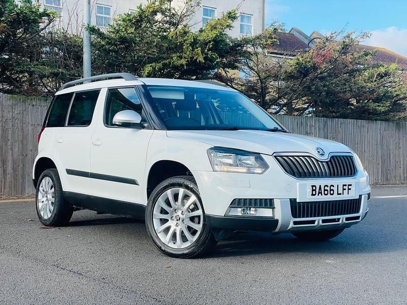 White Used 2017 Skoda Yeti SE SUV | £8,995 (Super price) - Image 1/4