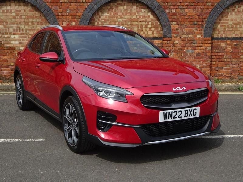 Red Used 2022 Kia XCeed 3 SUV | £14,995 (Good price) - Image 1/4