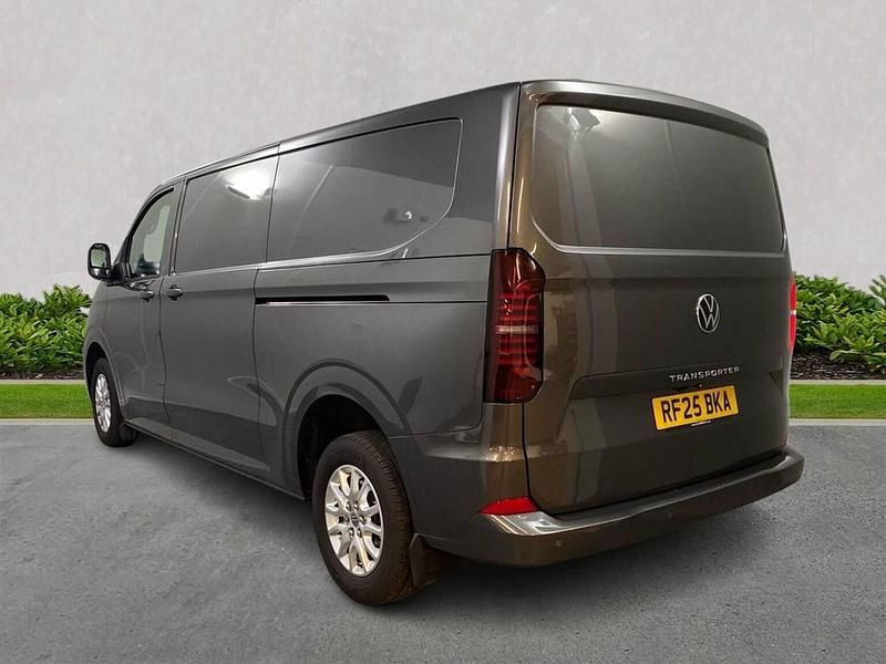 Begagnad VW Transporter Pro 2025 Grå Van