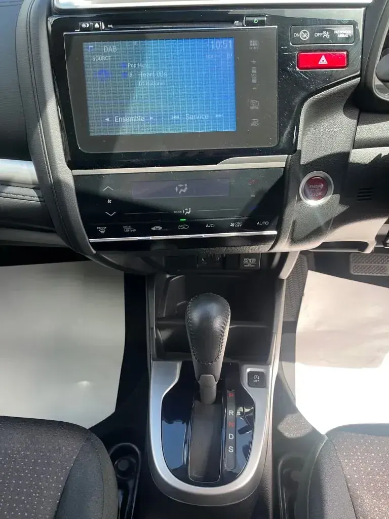 Used Honda Jazz EX 102 HP (75 kW) 2017 White Hatchback