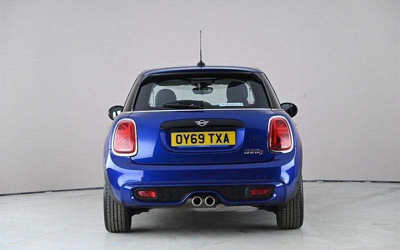 Begagnad Mini Cooper S Classic 192 HK (141 kW) 2019 Blå Halvkombi