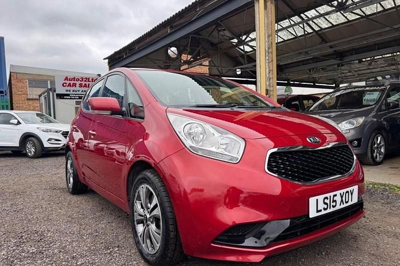 Used Kia Venga 89 HP (65 kW) 2015 Red Hatchback