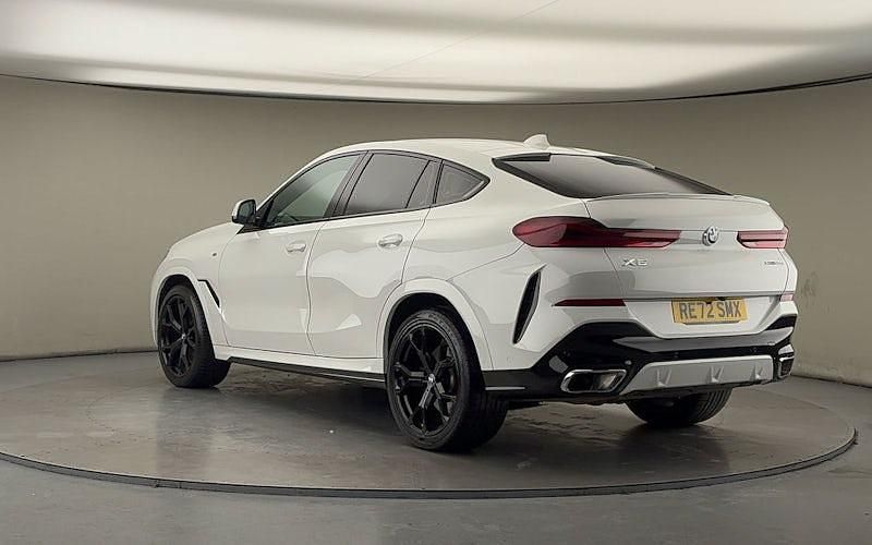 Used BMW X6 M Sport 340 HP (250 kW) 2022 Alpine white SUV
