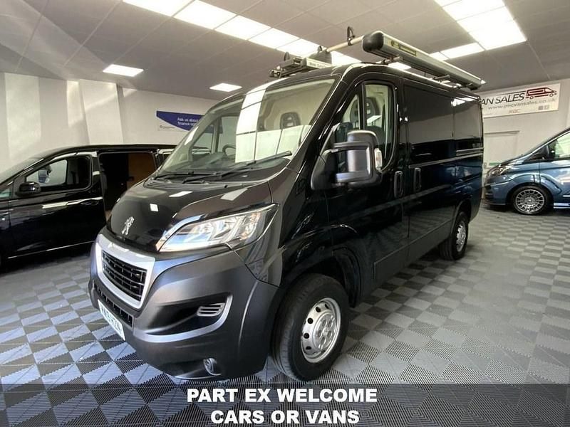 Begagnad Peugeot Boxer 110 HK (80 kW) 2019 Svart Van