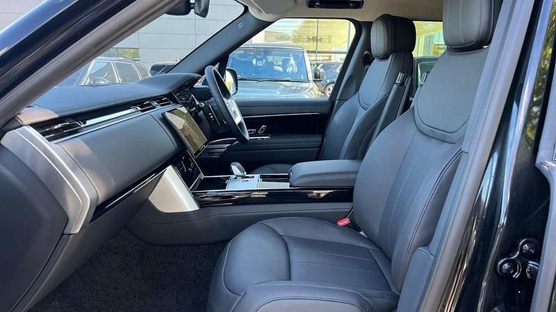 New Land Rover Range Rover SE 2025 Black SUV