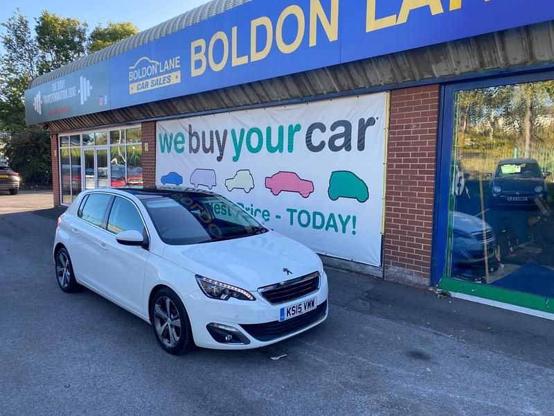 White Used 2015 Peugeot 308 Allure Hatchback | £3,999 (Fair price) - Image 1/4