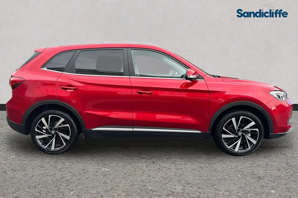 Used MG ZS Trophy 196 HP (144 kW) 2024 Tri coat  dynamic red SUV