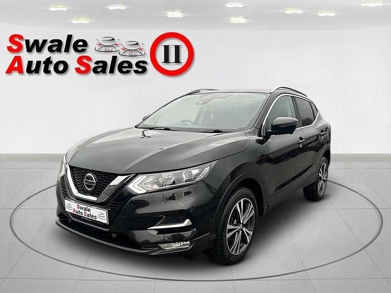 Black Used 2019 Nissan Qashqai N-Connecta SUV | £8,795 (Fair price) - Image 1/4