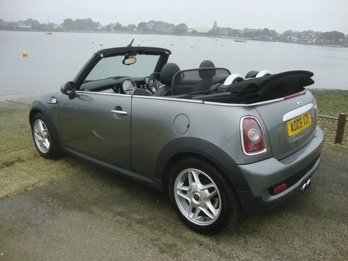 Usado Mini Cooper S Cabriolet 2009 Gris Descapotable