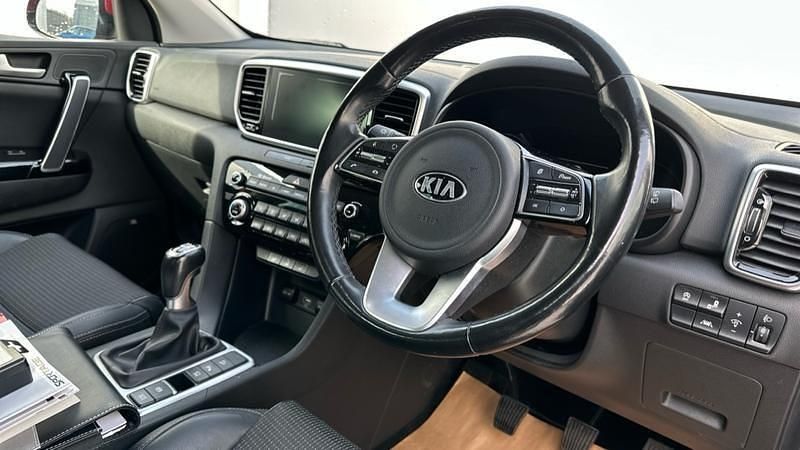 Used Kia Sportage 130 HP (95 kW) 2019 Red SUV