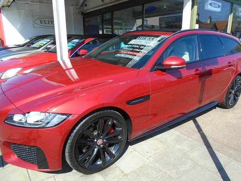 Used Jaguar XF S 300 HP (220 kW) 2019 Red Estate