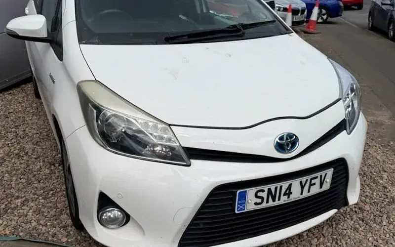 Used Toyota Yaris Trend 101 HP (74 kW) 2014 Hatchback