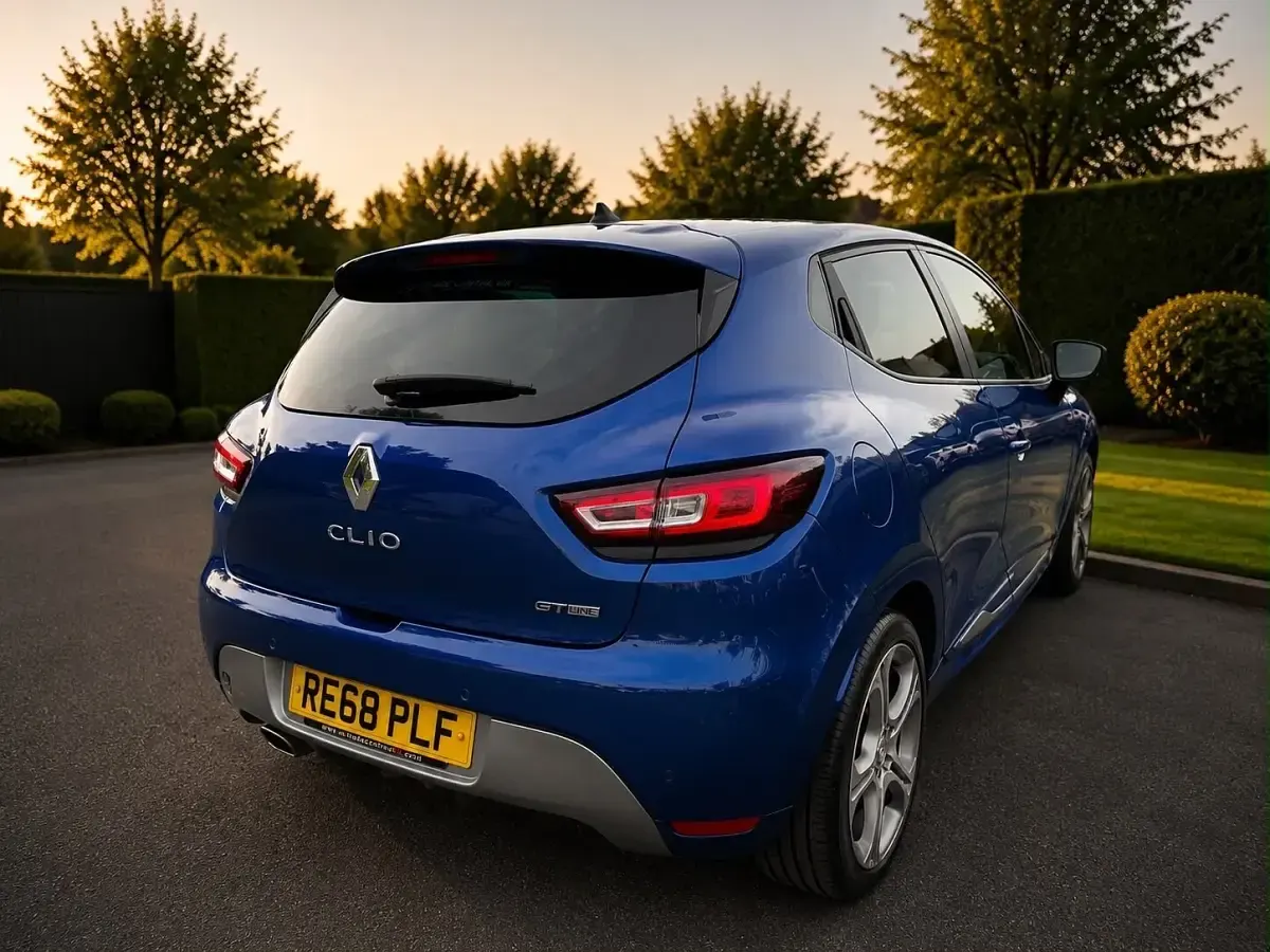 Used Renault Clio GT-Line 2018 Blue Hatchback