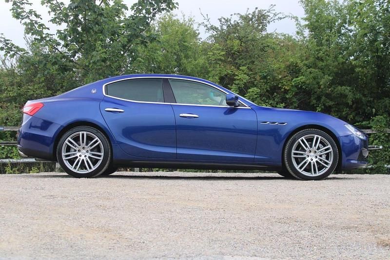 Used Maserati Ghibli 410 HP (301 kW) 2015 Blue Sedan