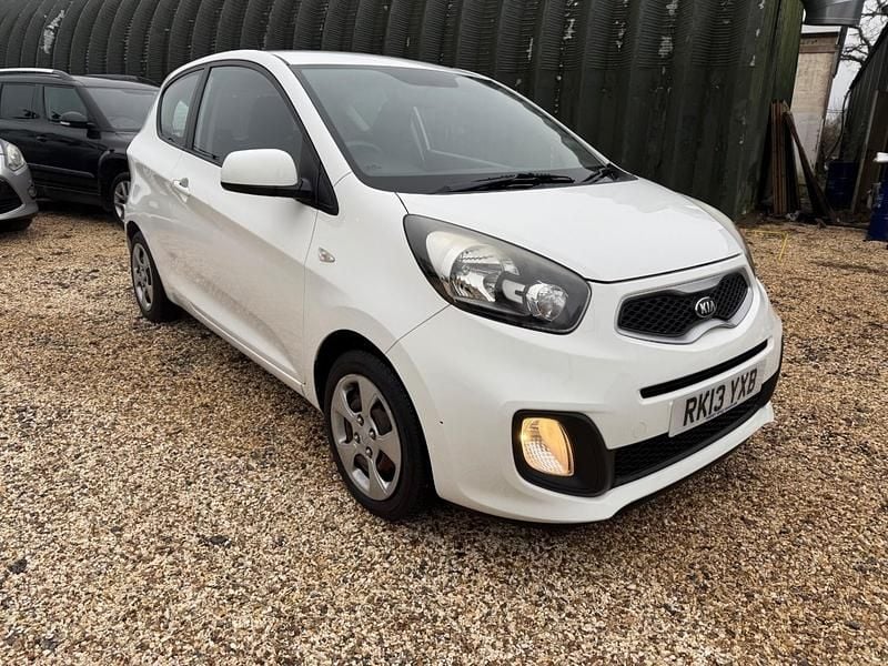 Used Kia Picanto Air 68 HP (50 kW) 2013 White Hatchback