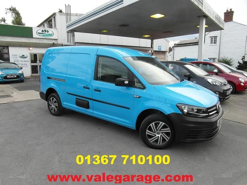Blue Used 2017 VW Caddy Maxi Startline MPV | £9,000 (Good price) - Image 1/4