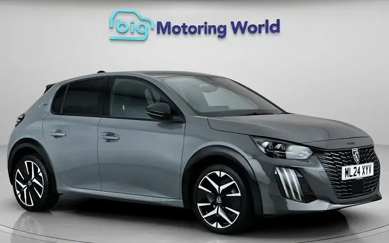 Used Peugeot 208 GT 102 HP (75 kW) 2024 Hatchback