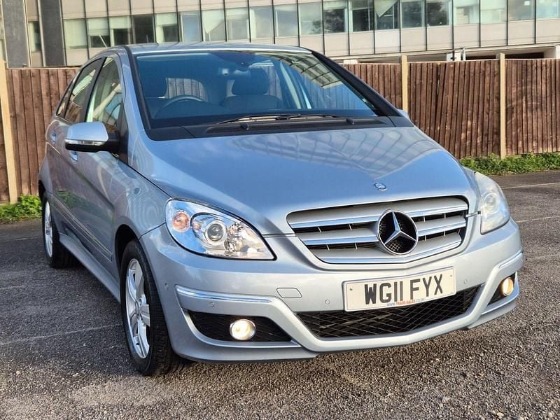Blue Used 2011 Mercedes B160 SE MPV | £4,750 (Fair price) - Image 1/4