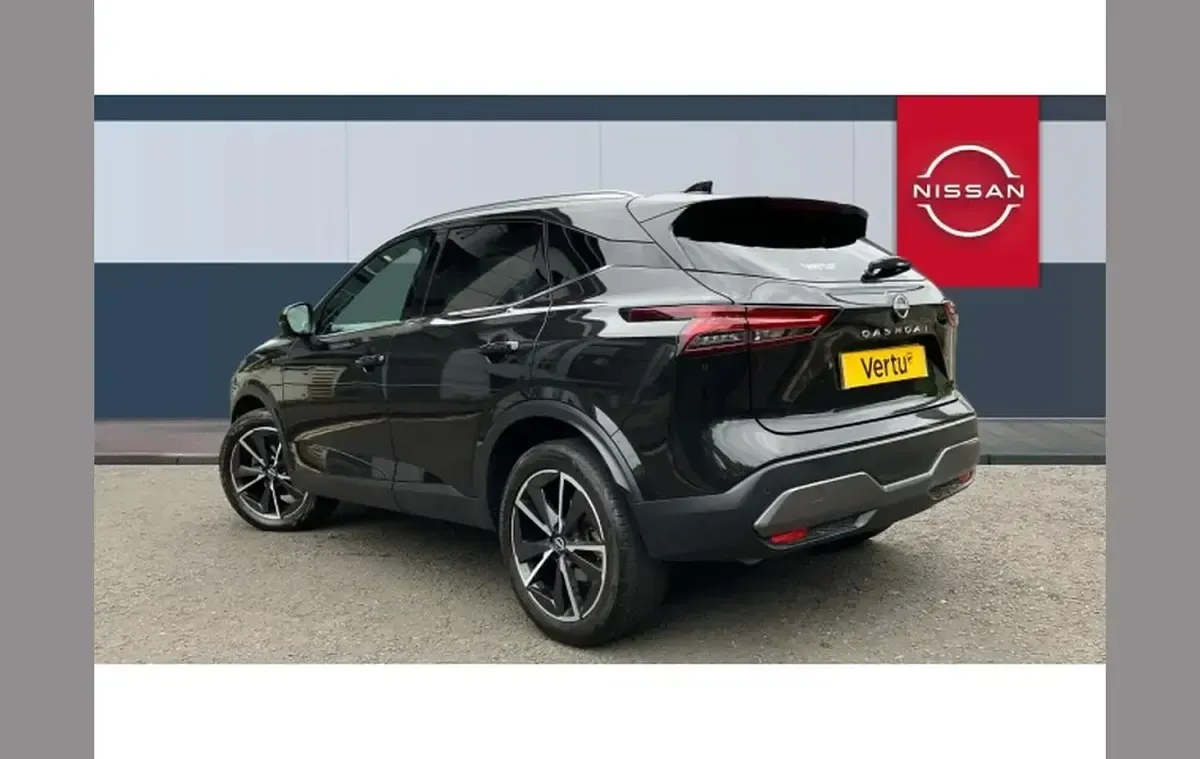 Used Nissan Qashqai Tekna 155 HP (114 kW) 2022 Black SUV