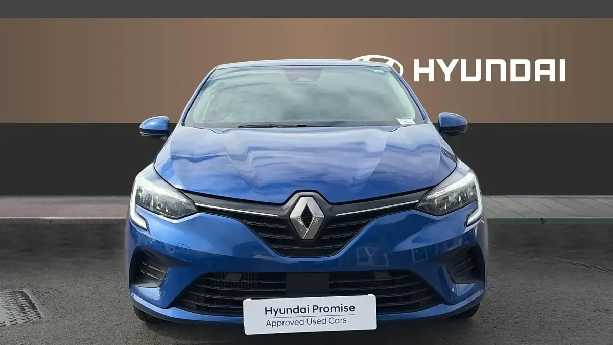 Used Renault Clio Iconic 90 HP (66 kW) 2022 Blue Hatchback