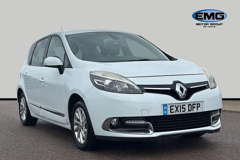 White Used 2015 Renault Scénic III Dynamique MPV | £3,495 (Good price) - Image 1/3