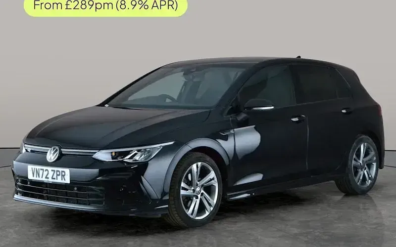 Second-hand VW Golf VIII R-line 150 CP (110 kW) 2023 Hatchback