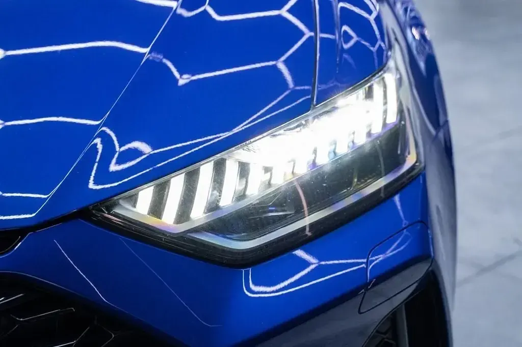 Usado Audi RS6 Comfort 600 HP (441 kW) 2022 Azul Carrinha