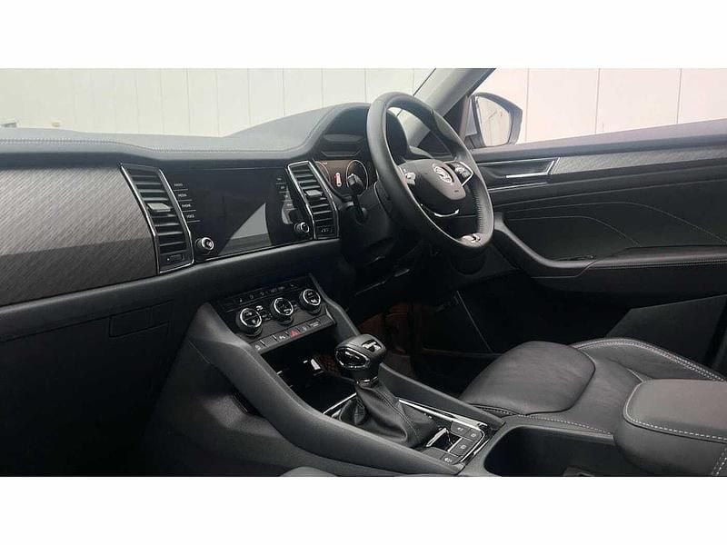 Used Skoda Kodiaq SE L Executive 147 HP (108 kW) 2024 Silver SUV