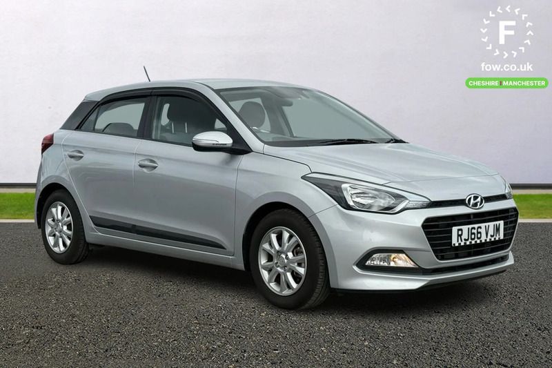 Silver Used 2016 Hyundai i20 SE Hatchback | £9,399 (Fair price) - Image 1/4