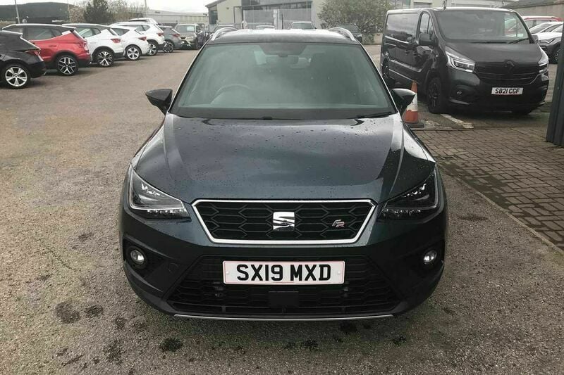 Grey Used 2018 Seat Arona FR SUV | £11,395 (Fair price) - Image 1/4